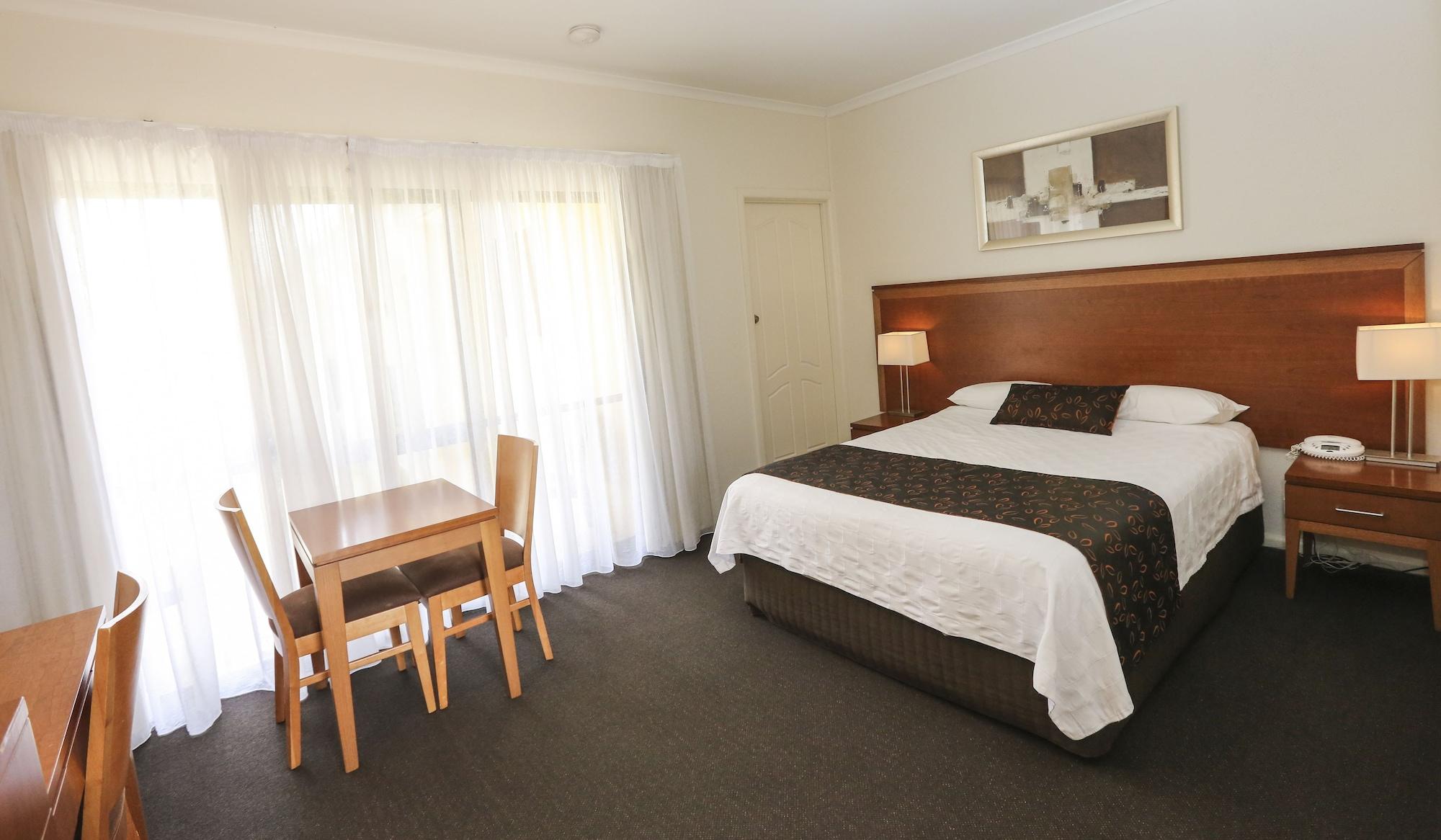 Inn Comfort Deakin Palms